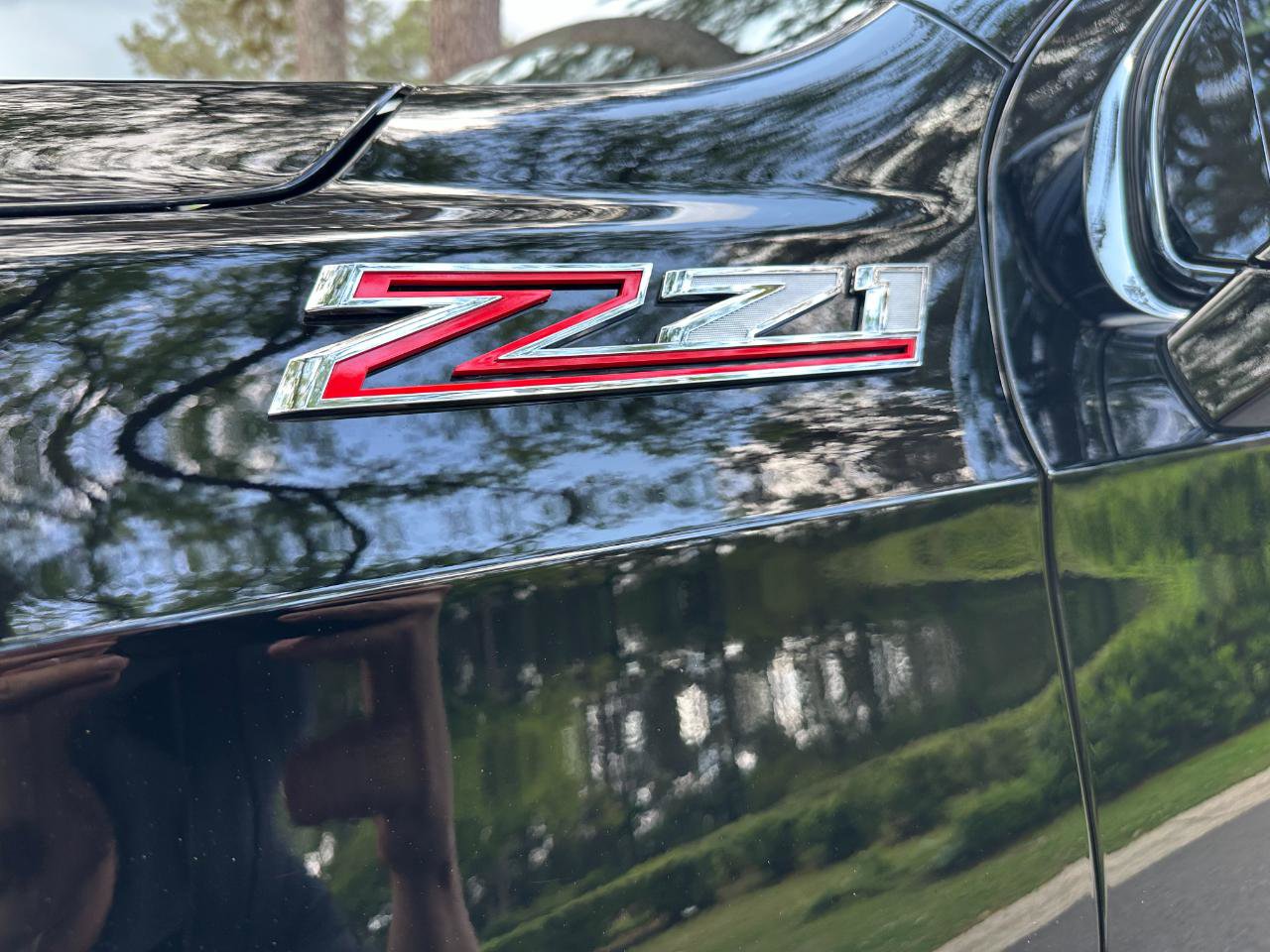 Used 2025 Chevrolet Tahoe Z71 w/ Comfort Package image 59