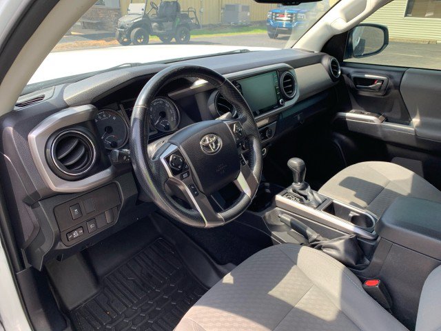 Used 2021 Toyota Tacoma SR5 RWD image 9