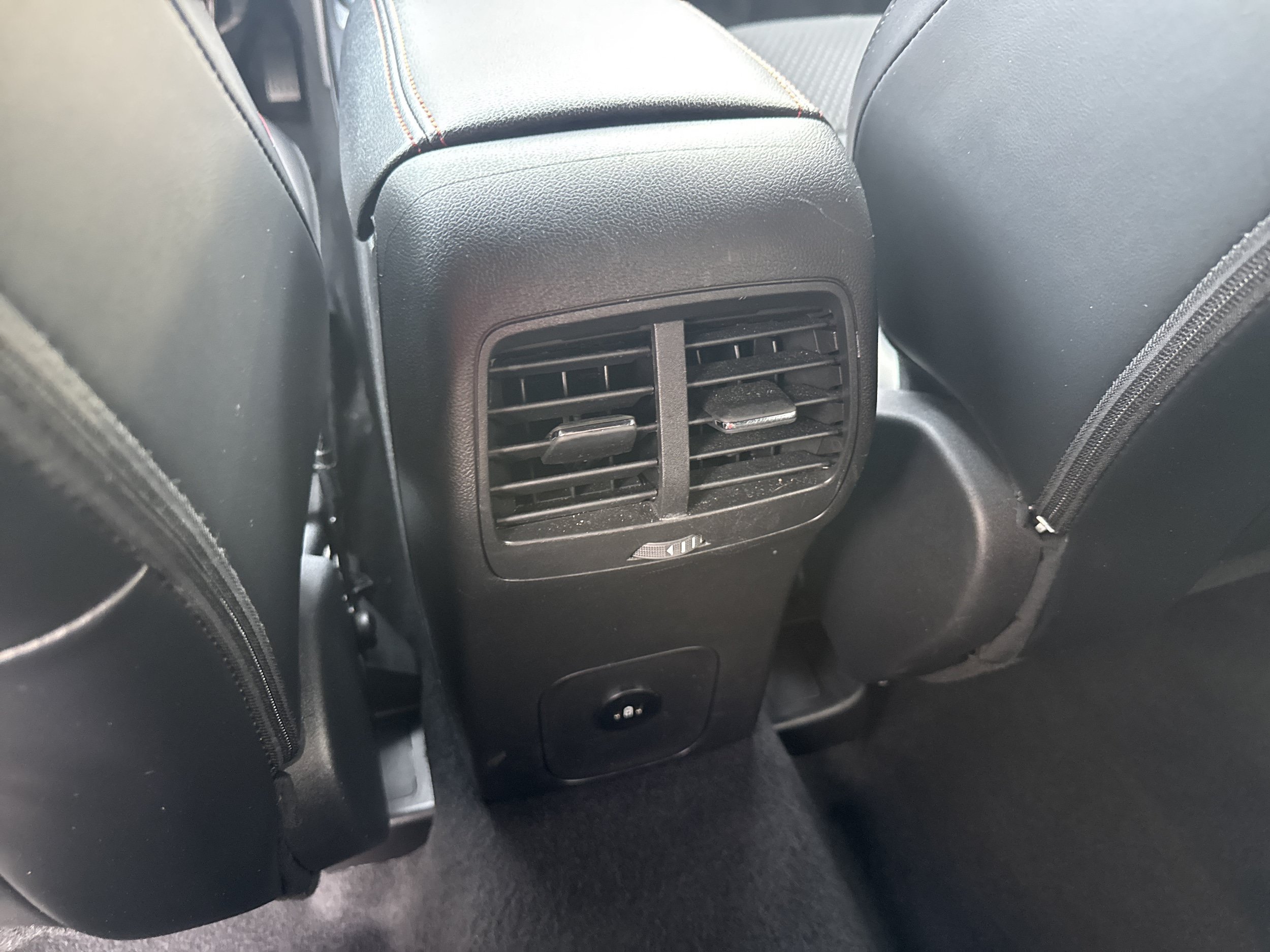 Used 2025 Ford Escape ST-Line Select AWD/4WD image 15