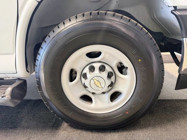 Used 2023 Chevrolet Express 3500 LT w/ LT Preferred Equipment Group image 17