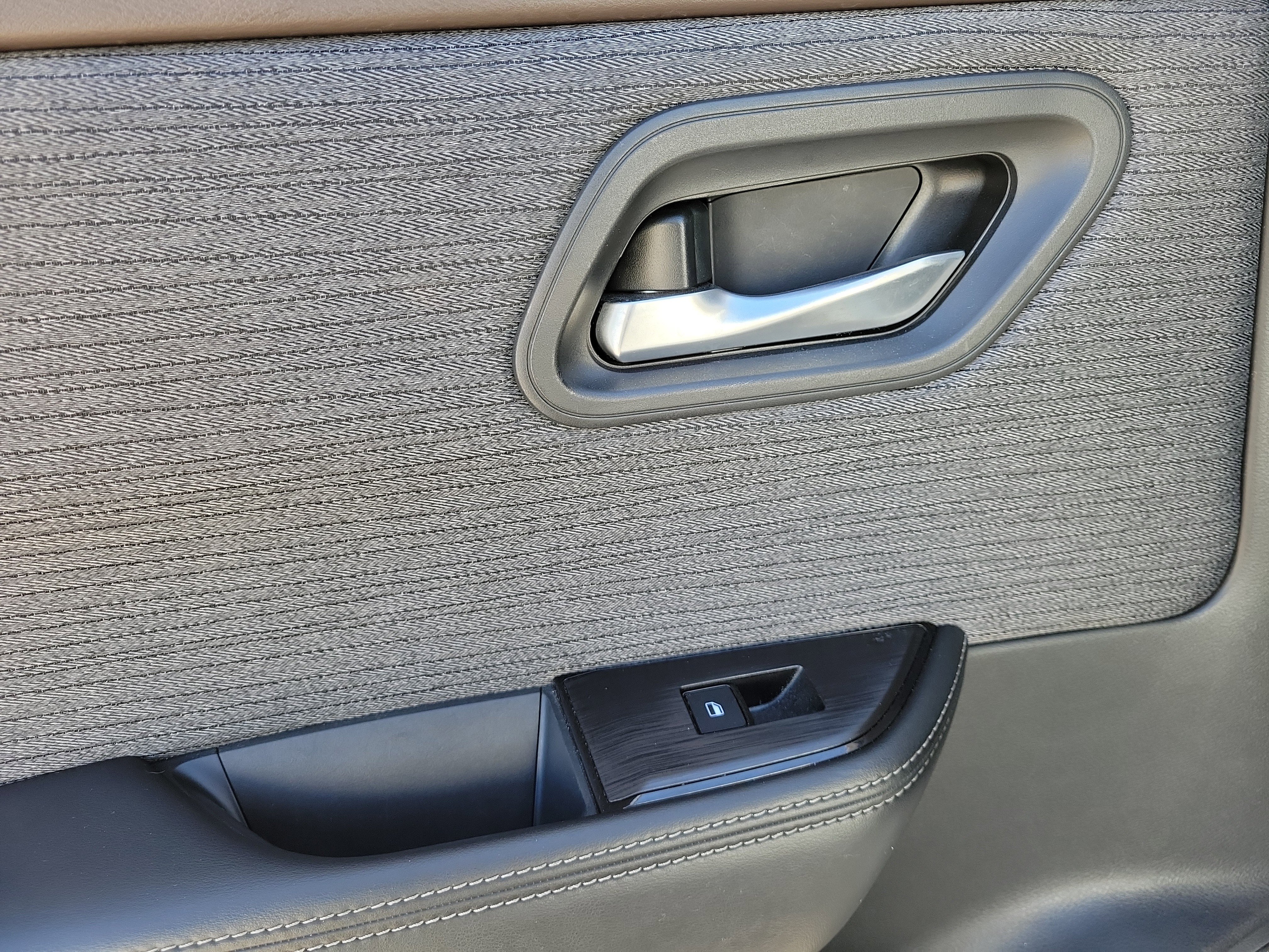 Used 2021 Nissan Rogue SV FWD image 19