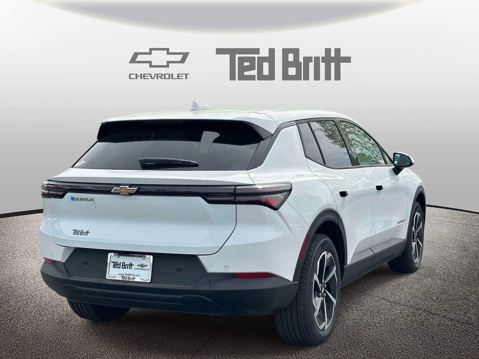 New 2026 Chevrolet Equinox EV LT image 4