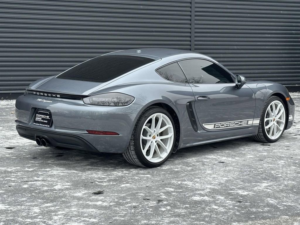 Used 2025 Porsche 718 Cayman RWD image 5