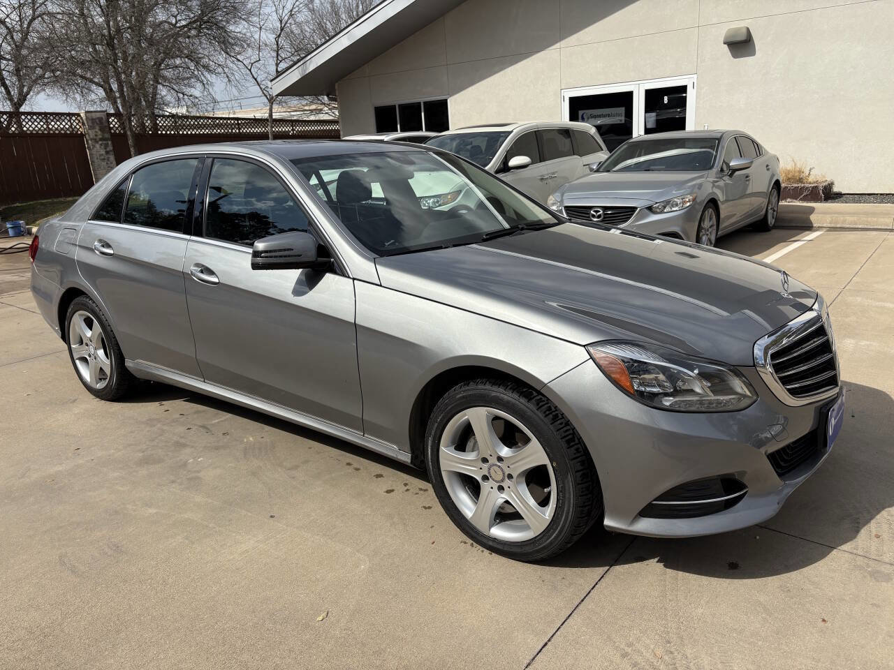 Used 2014 Mercedes-Benz E 250 BlueTEC Sedan image 2