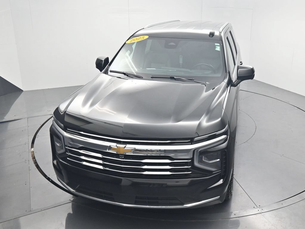 Used 2025 Chevrolet Suburban LT AWD/4WD image 49
