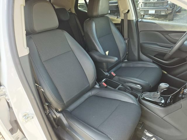 Certified 2022 Buick Encore Preferred w/ Safety Package AWD/4WD image 12