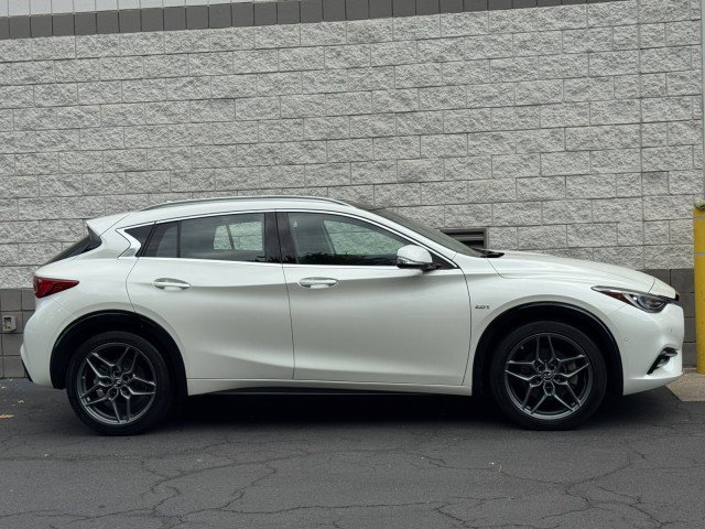Used 2018 INFINITI QX30 Premium w/ Navigation Package FWD image 17