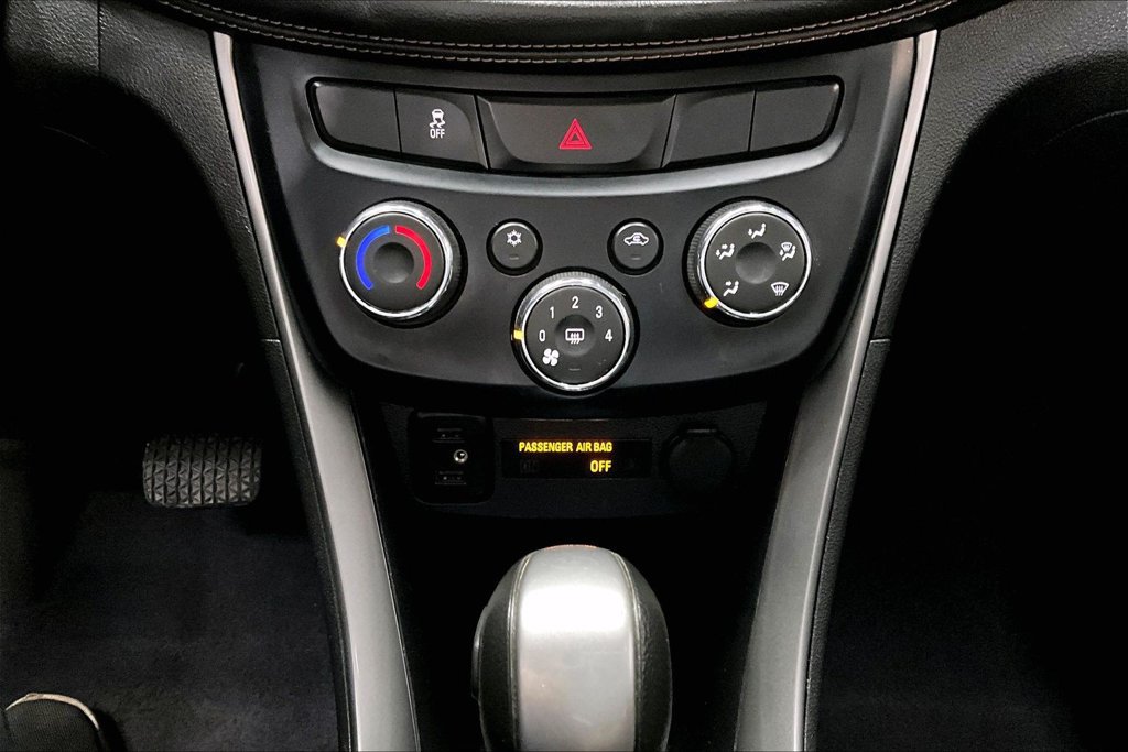 Used 2020 Chevrolet Trax LT w/ Driver Confidence Package AWD/4WD image 15