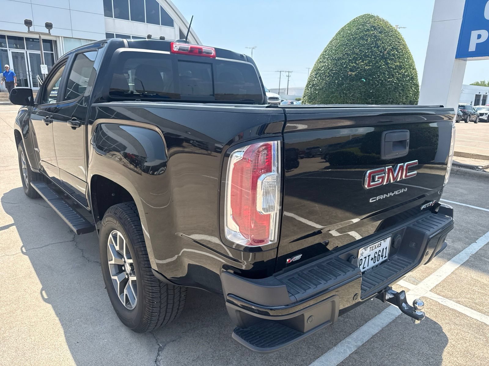 Used 2021 GMC Canyon AT4 w/ Driver Alert Package AWD/4WD image 8