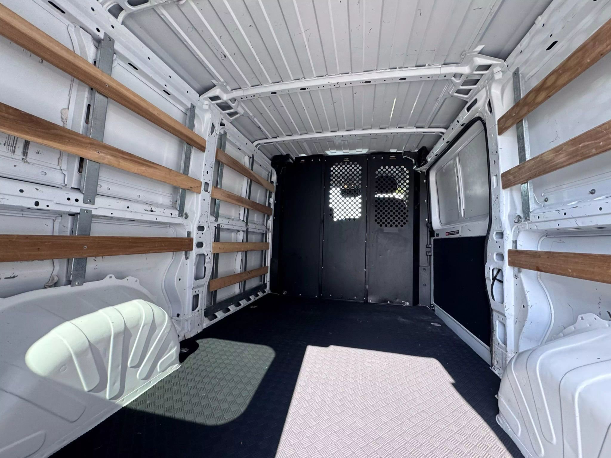 Used 2023 RAM ProMaster 2500 image 19