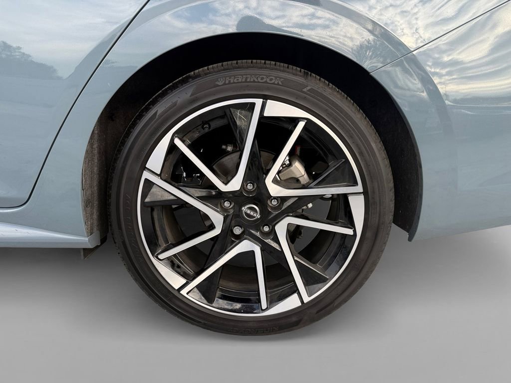 Certified 2025 Nissan Sentra SR w/ SR Premium Package image 38