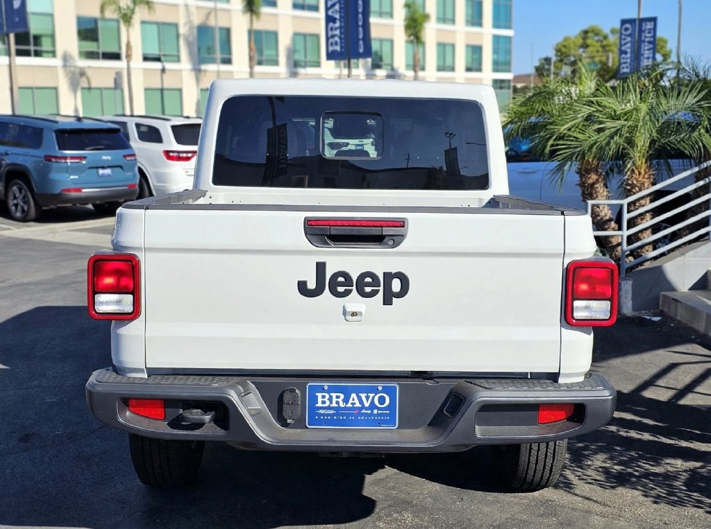 New 2026 Jeep Gladiator Sport AWD/4WD image 6