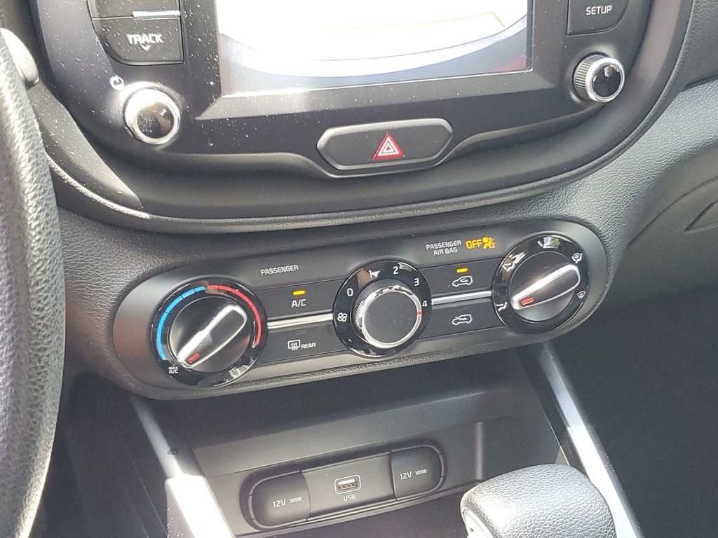 Used 2020 Kia Soul S FWD image 27