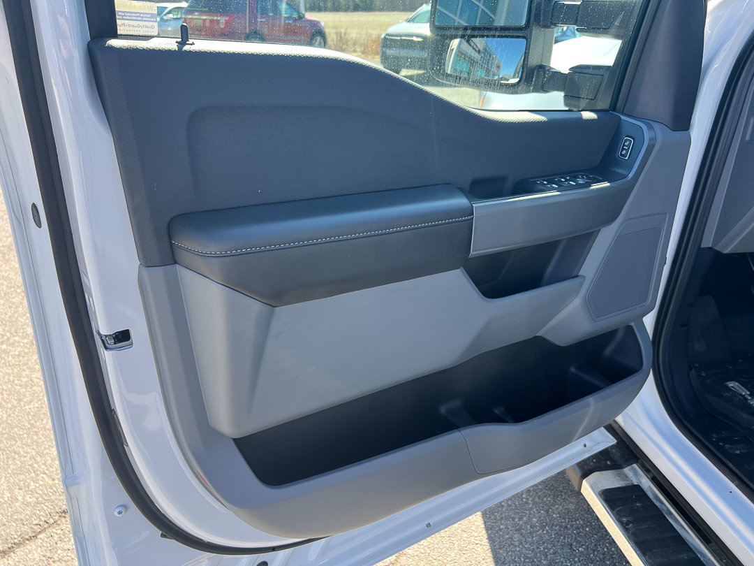 Used 2023 Ford F150 XLT w/ XTR Package AWD/4WD image 15