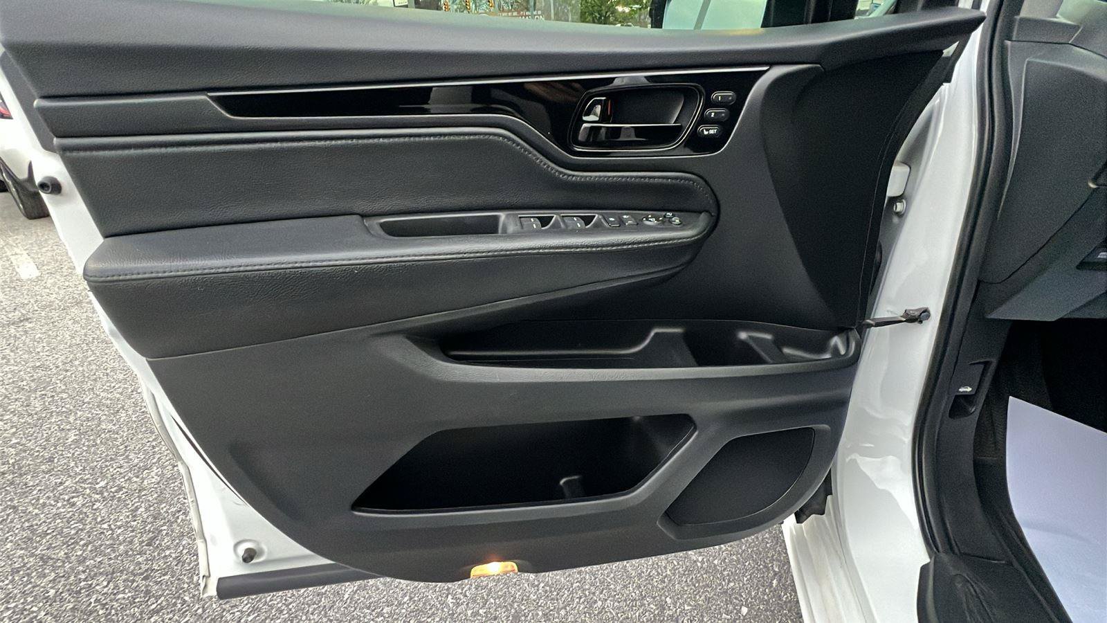 Used 2022 Honda Odyssey Elite image 23
