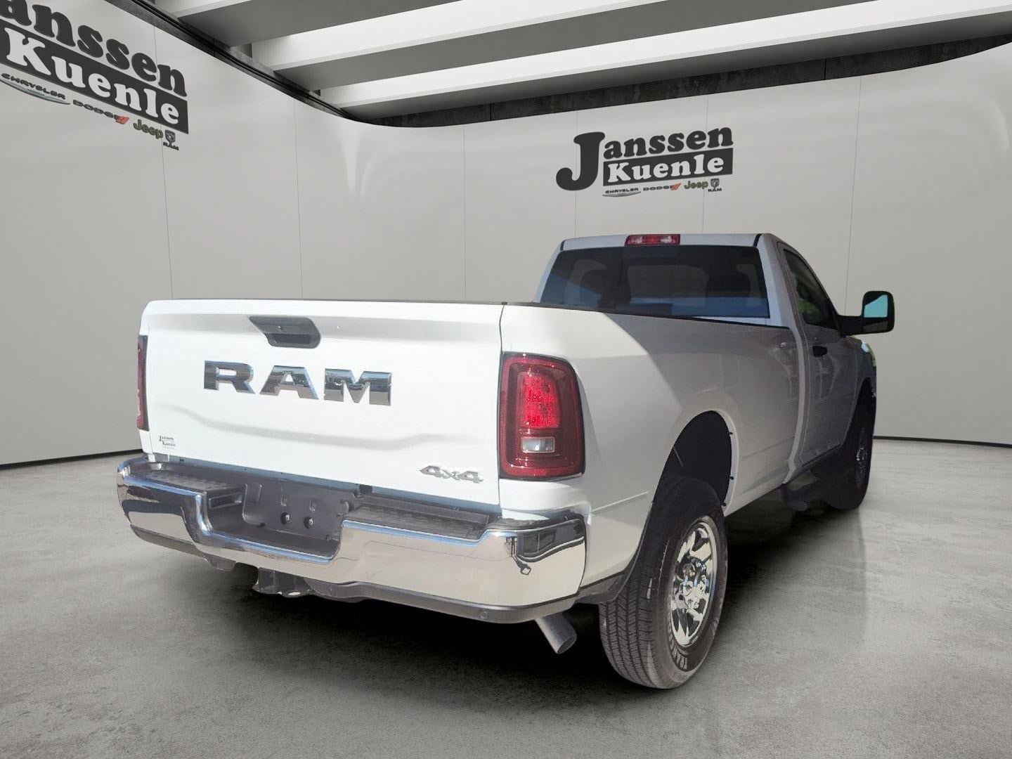 Used 2025 RAM 2500 Tradesman AWD/4WD image 4