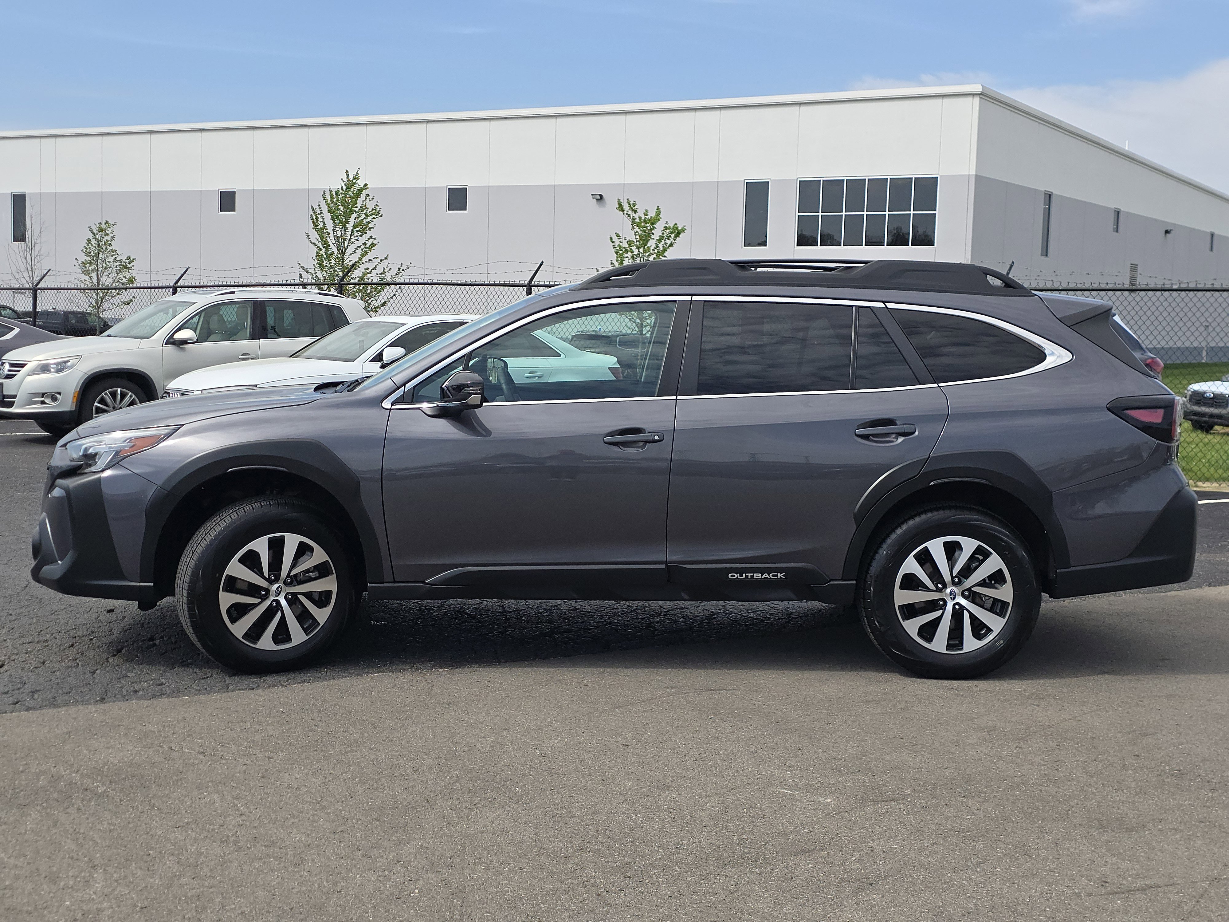 Certified 2025 Subaru Outback Premium w/ Popular Package #1 image 4