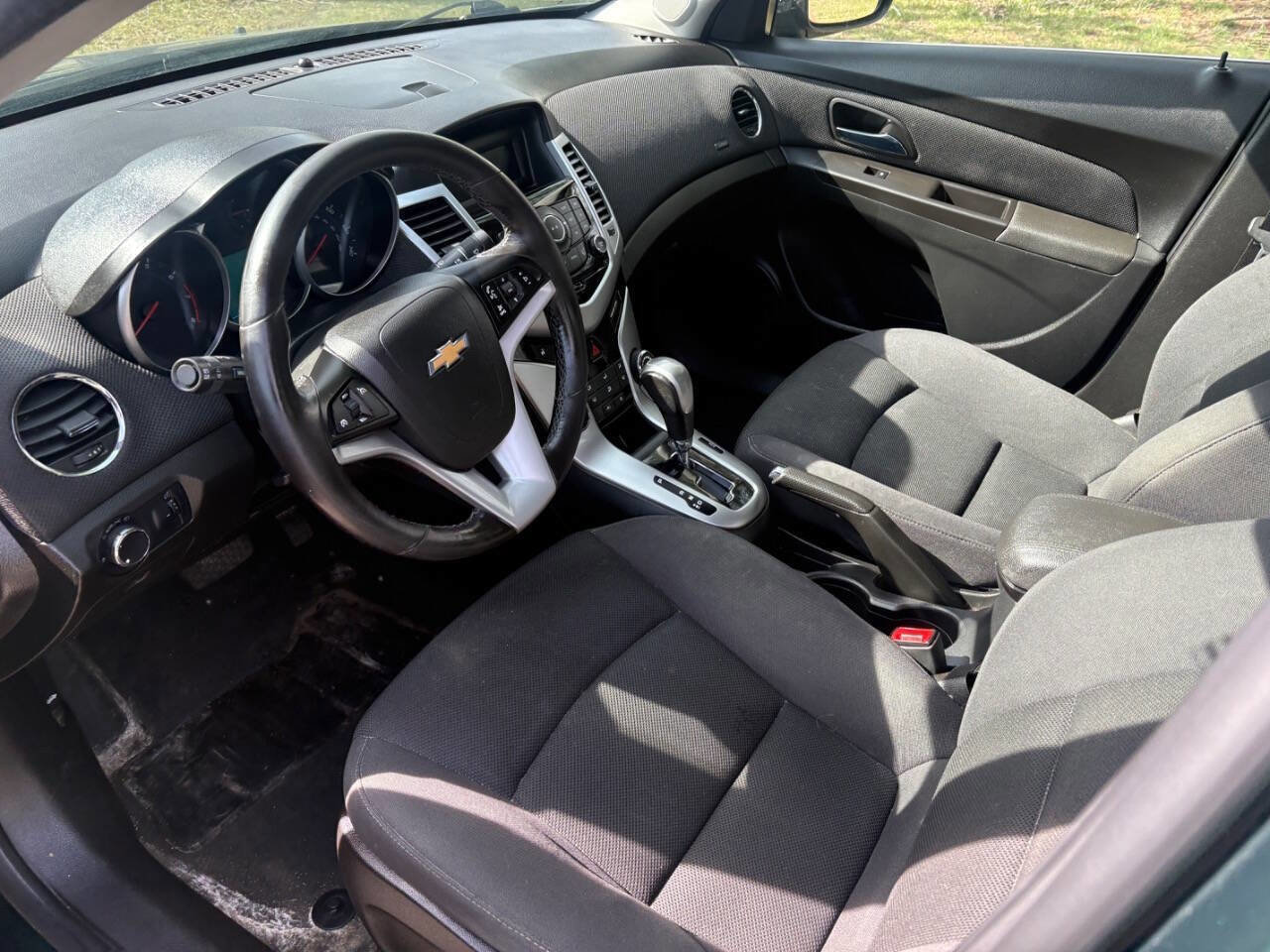 Used 2014 Chevrolet Cruze LT image 14