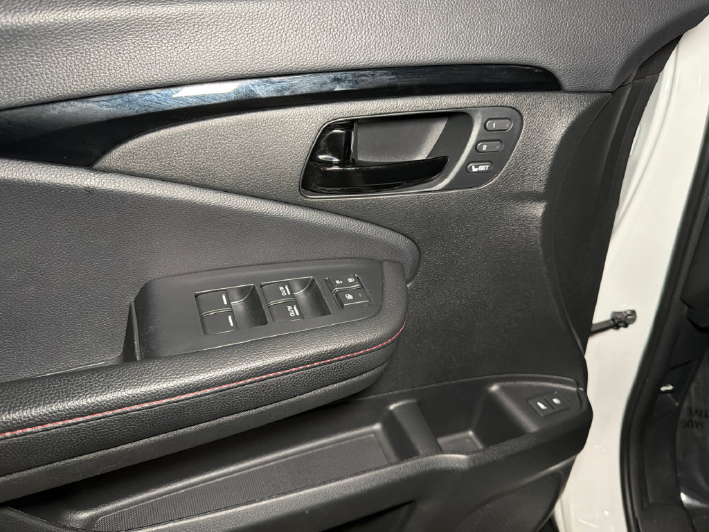 Used 2024 Honda Passport Black Edition image 19