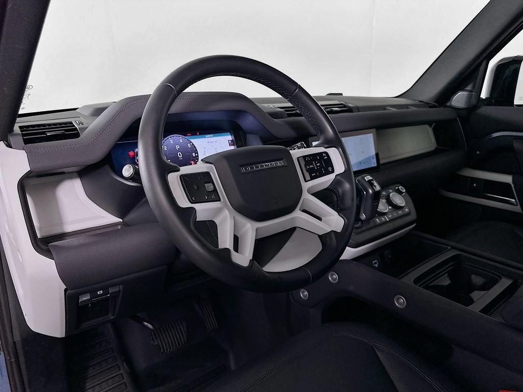 Used 2023 Land Rover Defender 90 SE AWD/4WD image 9