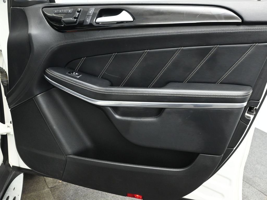 Used 2014 Mercedes-Benz GL 63 AMG 4MATIC image 24