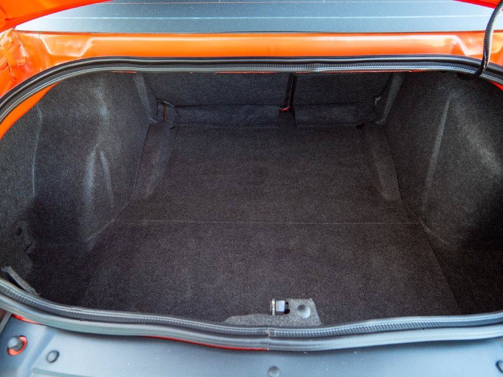 Used 2016 Dodge Challenger R/T w/ Sound Group RWD image 9
