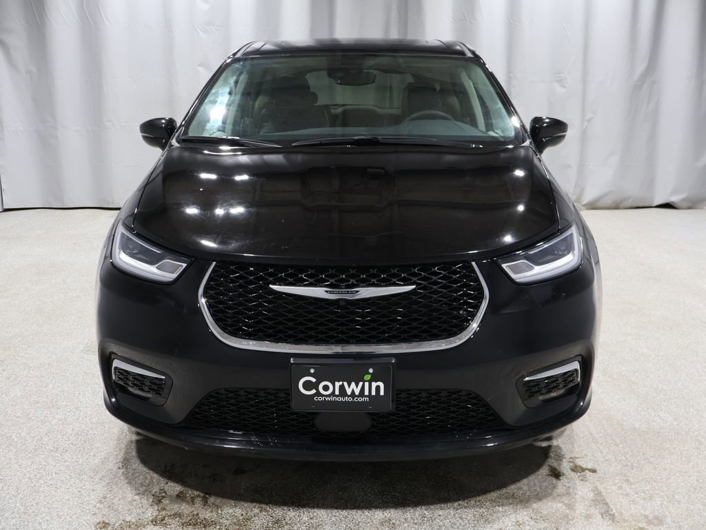 Used 2024 Chrysler Pacifica Limited image 7