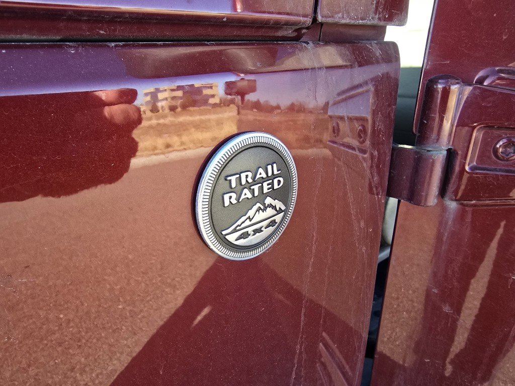 Used 2010 Jeep Wrangler Unlimited Sahara w/ Mopar Chrome Edition Group image 29