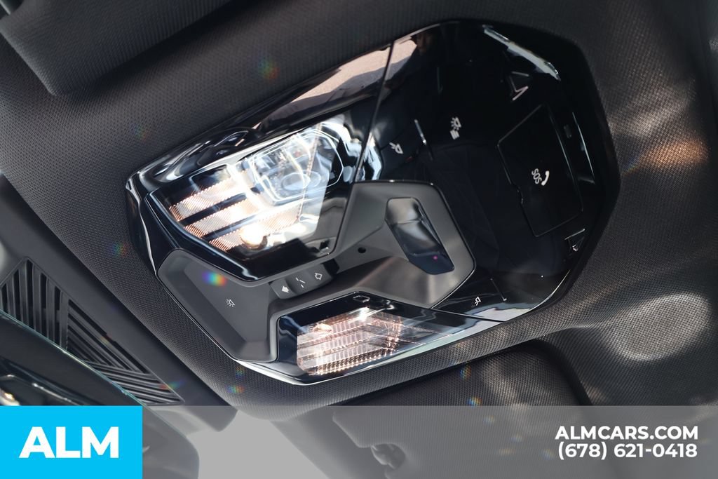 Used 2023 BMW i7 xDrive60 AWD/4WD image 38