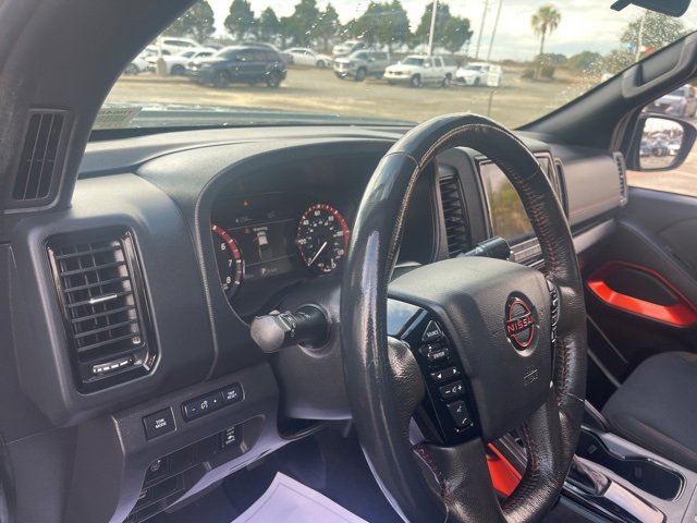 Used 2022 Nissan Frontier Pro-X image 10