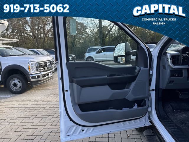 New 2026 Ford F350 XL w/ XL Chrome Package image 20