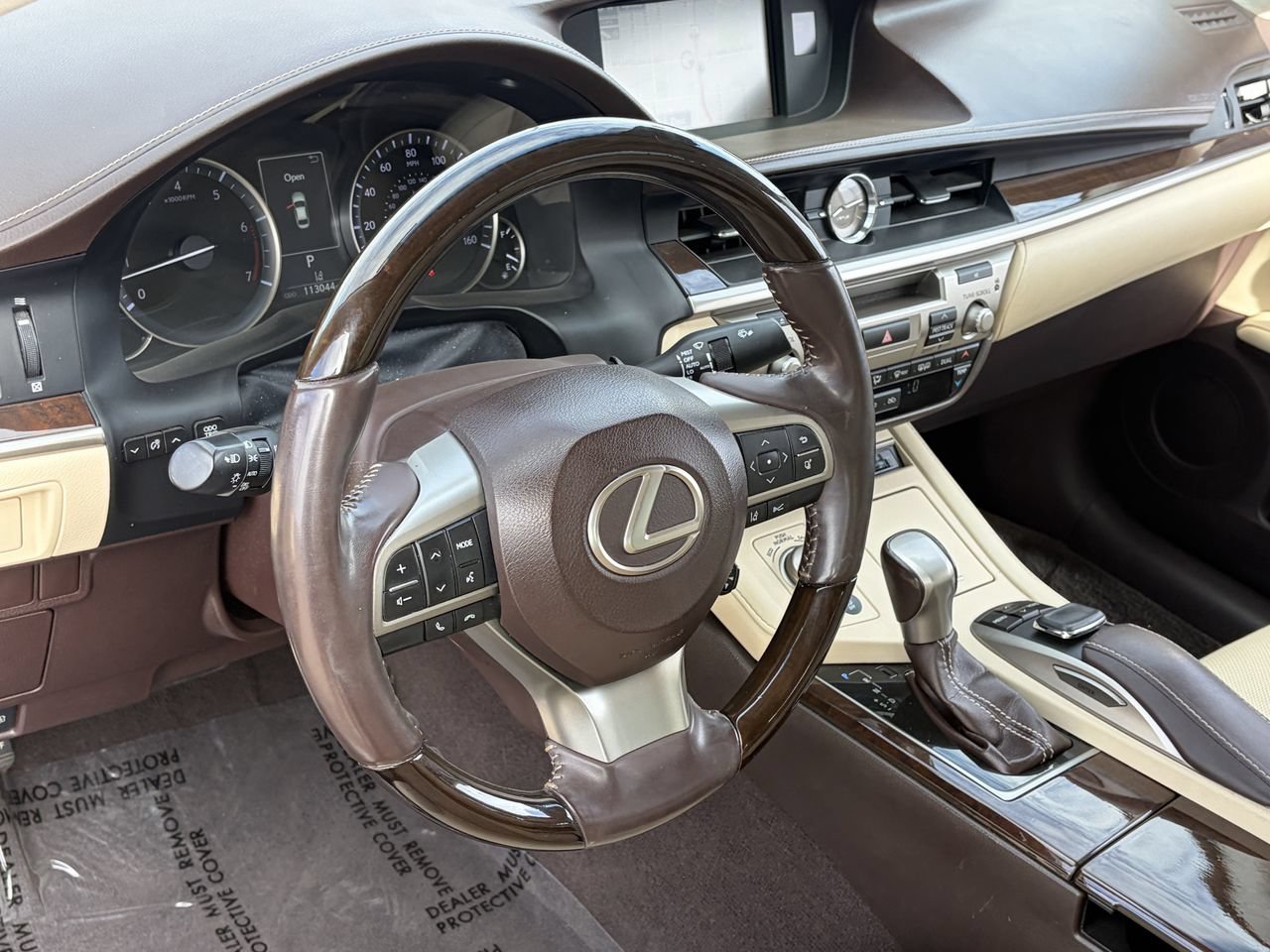 Used 2016 Lexus ES 350 w/ Luxury Package w/Wood Trim FWD image 23
