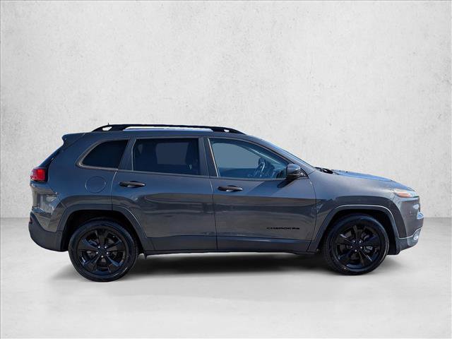 Used 2017 Jeep Cherokee Sport FWD image 4