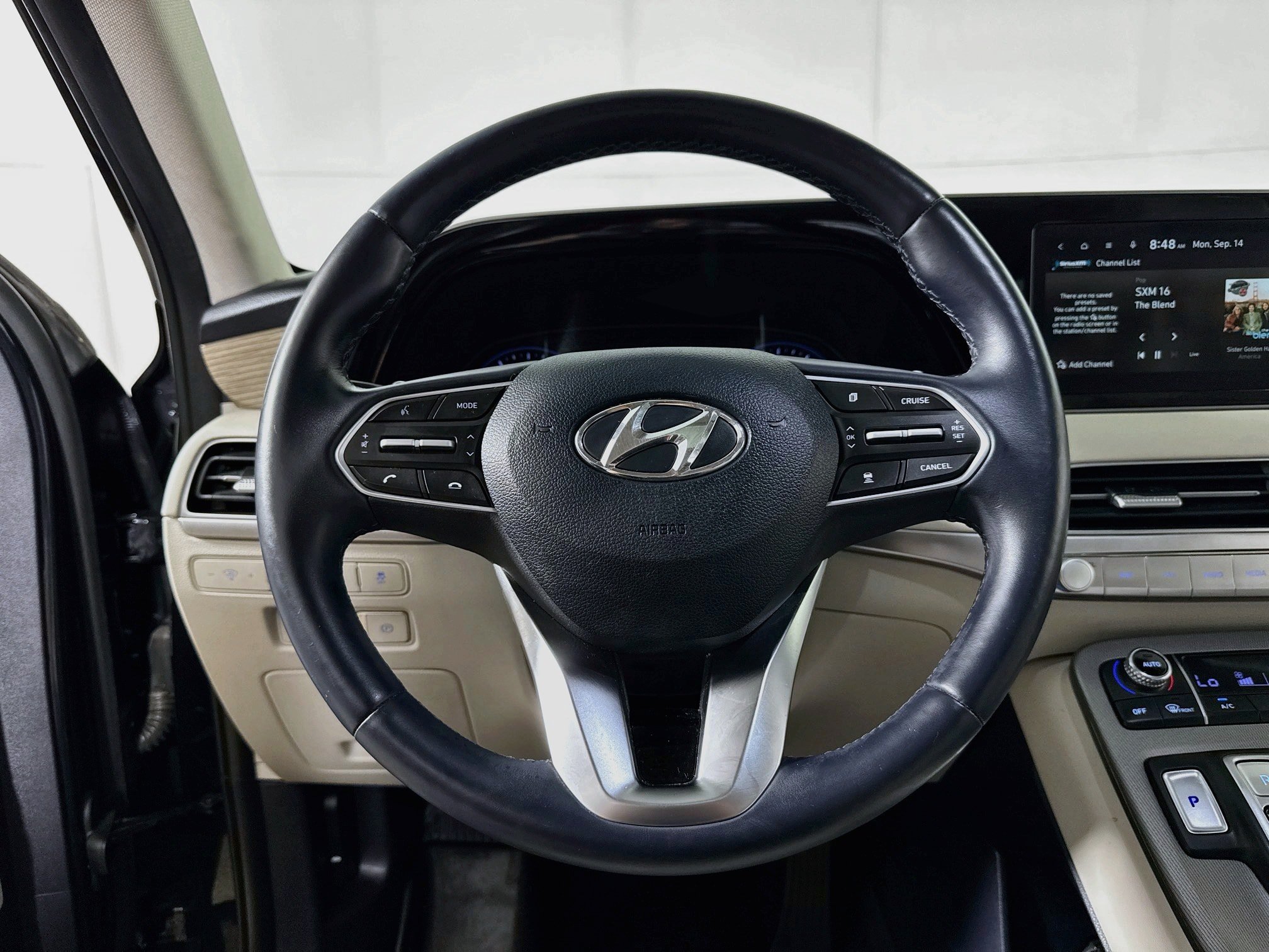 Used 2022 Hyundai Palisade SEL w/ Premium Package AWD/4WD image 16