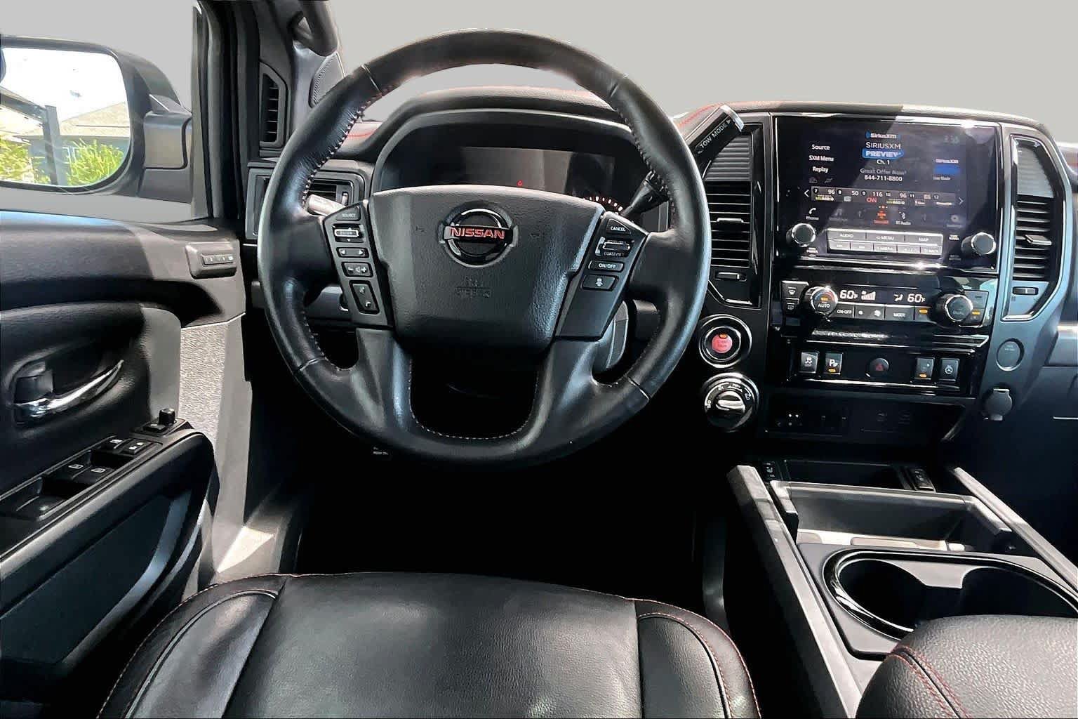 Used 2021 Nissan Titan PRO-4X w/ Pro-4x Convenience Package AWD/4WD image 6