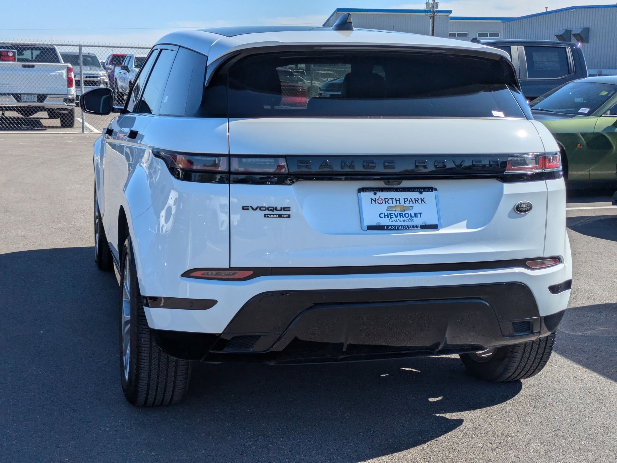 Used 2020 Land Rover Range Rover Evoque R-Dynamic SE image 5