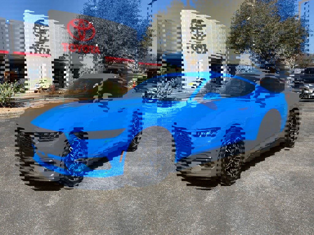 Used 2024 Ford Mustang Coupe video 1