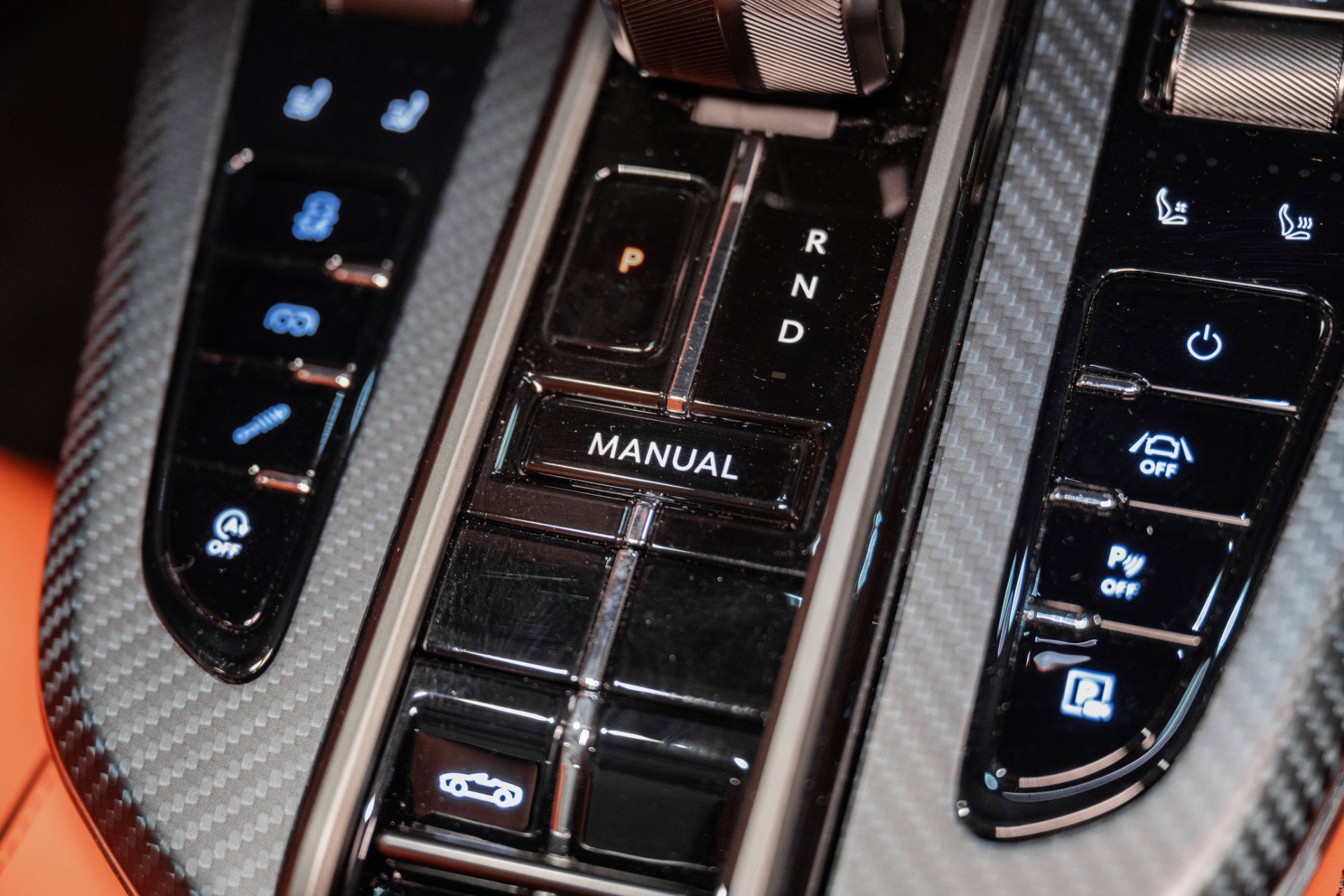 New 2026 Aston Martin V8 Vantage Roadster image 30