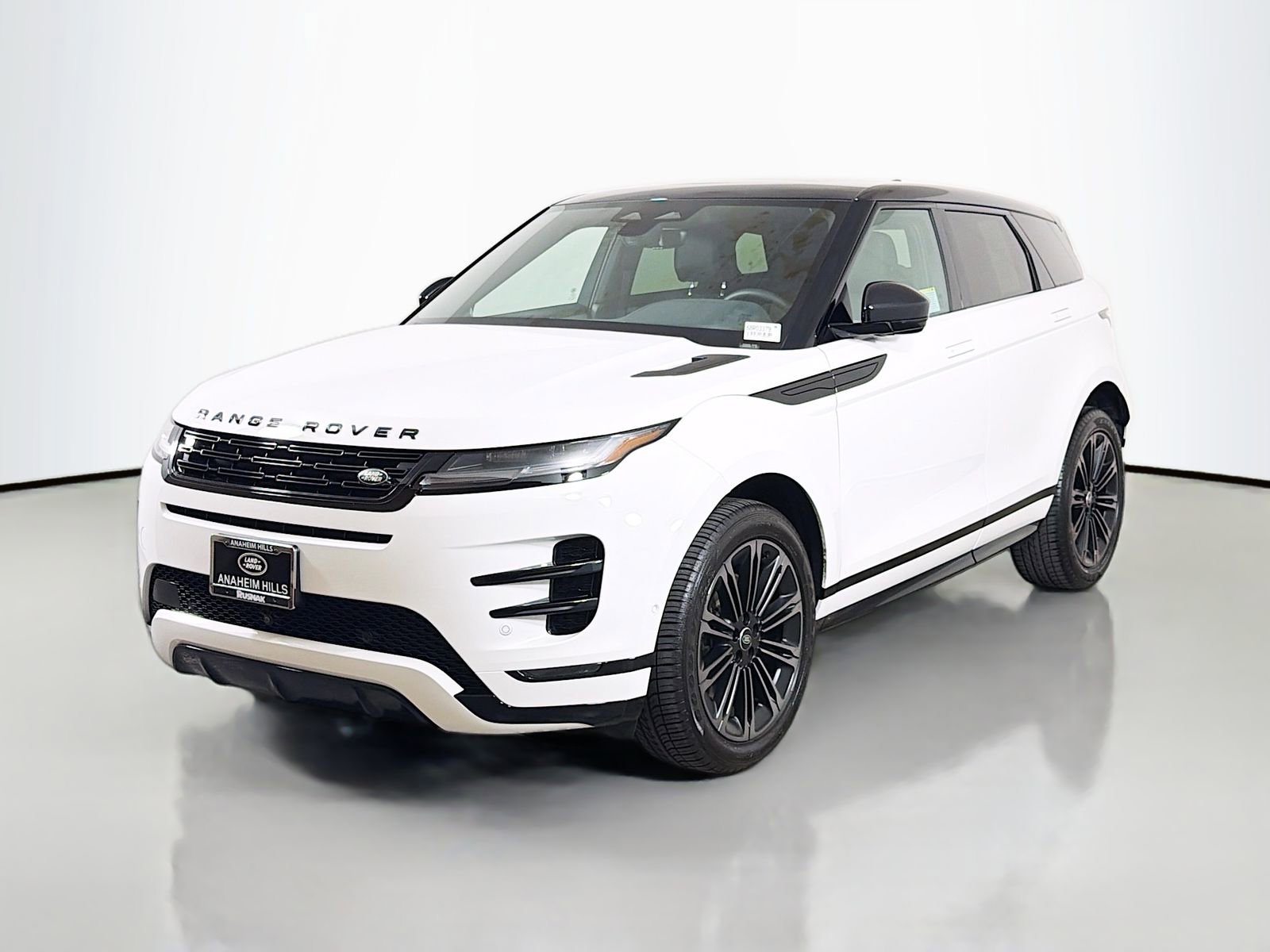 Used 2026 Land Rover Range Rover Evoque Dynamic SE AWD/4WD video 1
