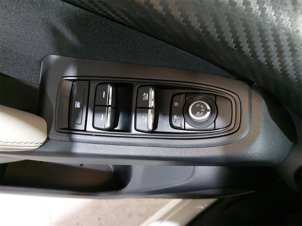 Certified 2025 Subaru Ascent Premium w/ Premium Package image 28