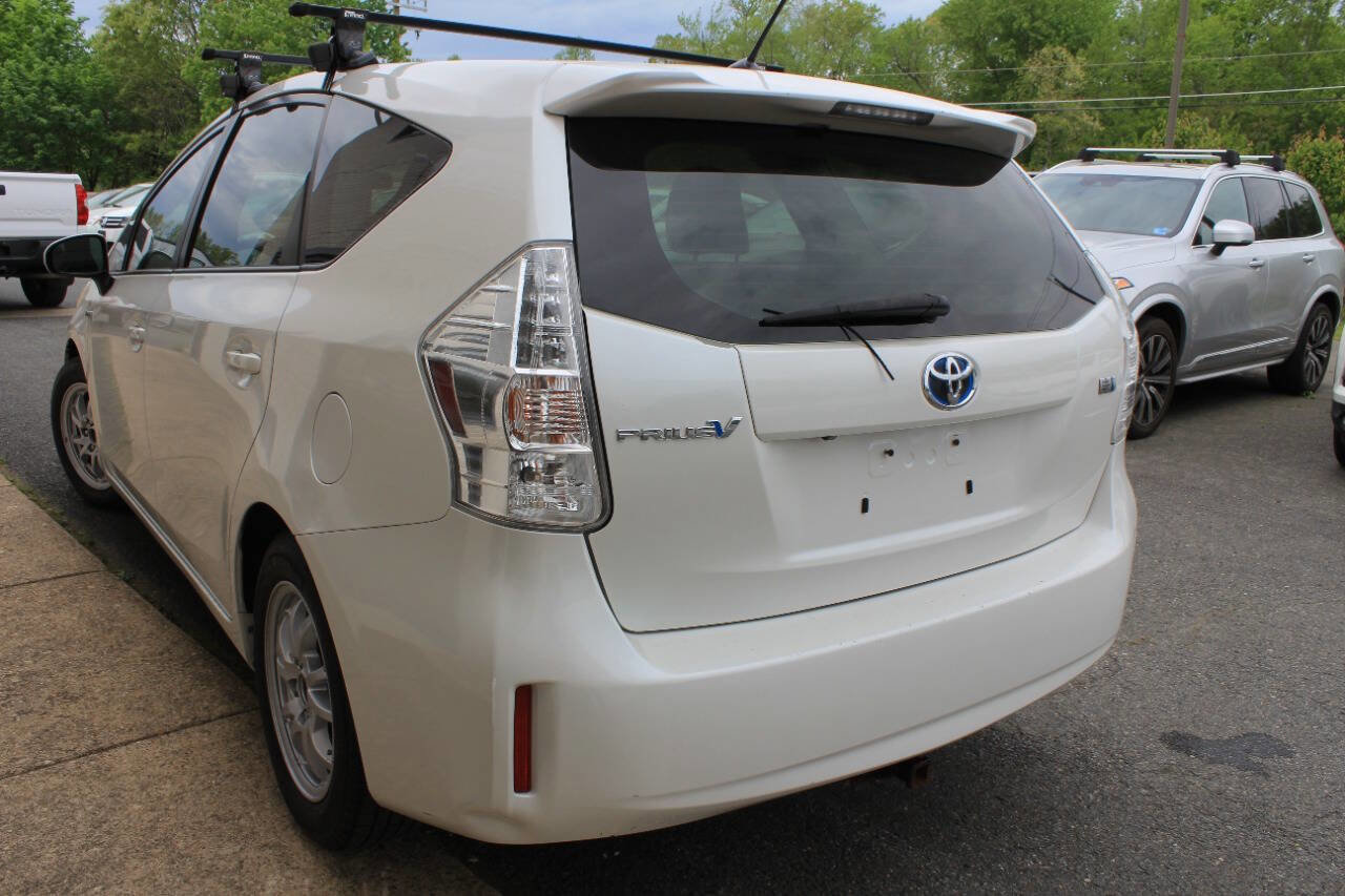 Used 2013 Toyota Prius V Two FWD image 7