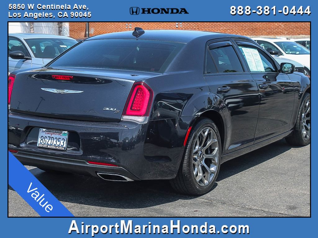Used 2018 Chrysler 300 S RWD image 11