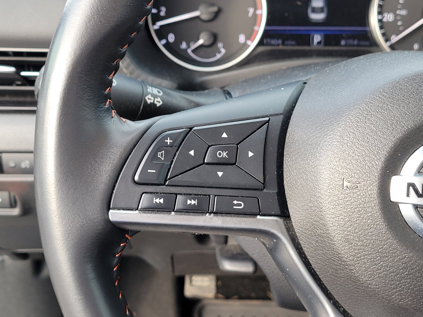 Certified 2023 Nissan Sentra SR image 22