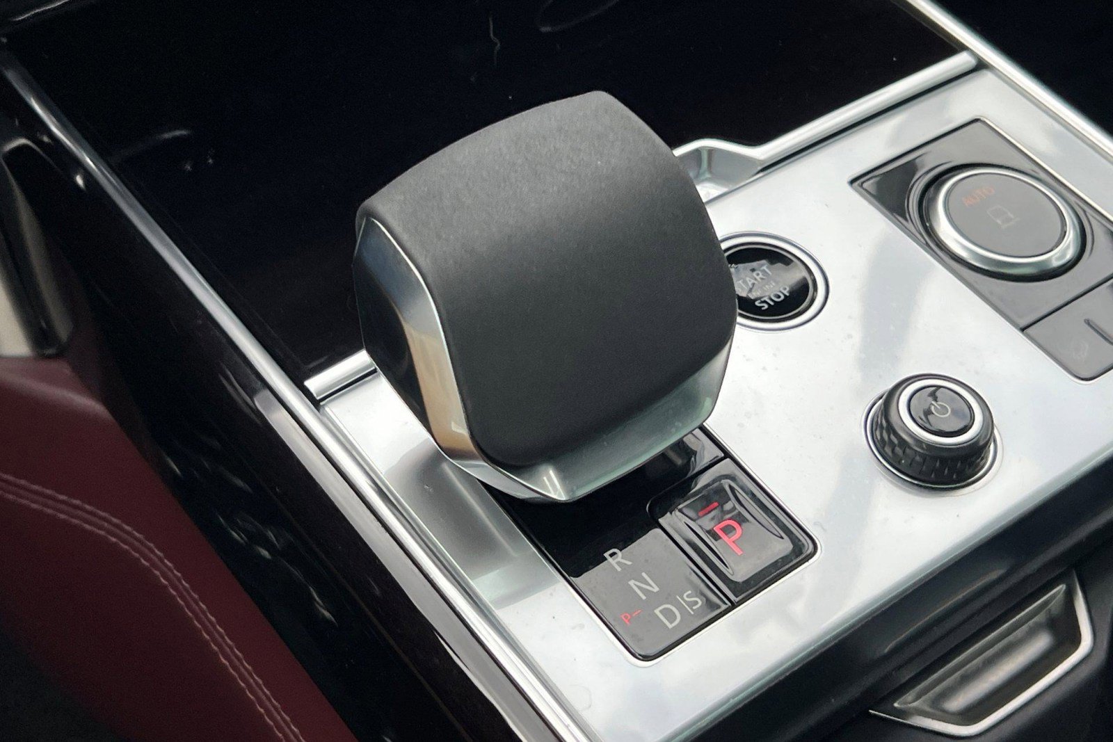 Certified 2023 Land Rover Range Rover Autobiography AWD/4WD image 17