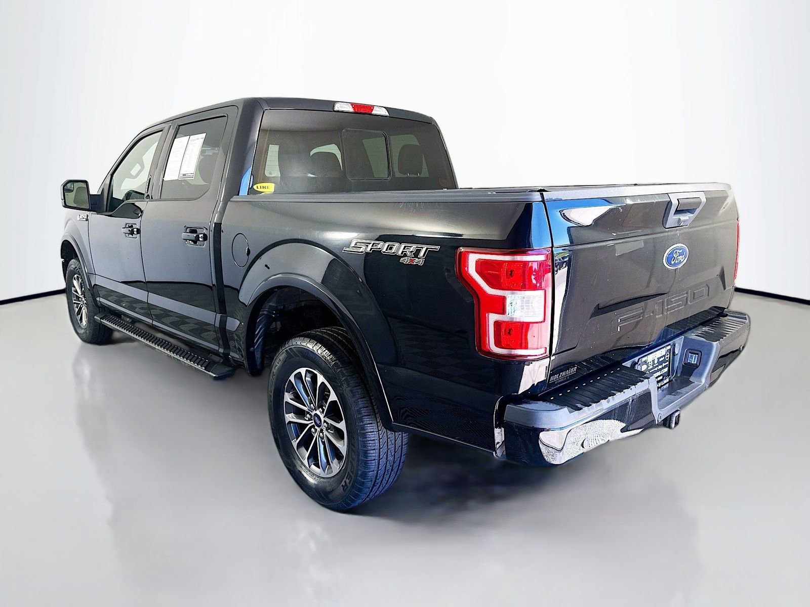 Used 2018 Ford F150 XLT w/ Equipment Group 302A Luxury AWD/4WD image 5