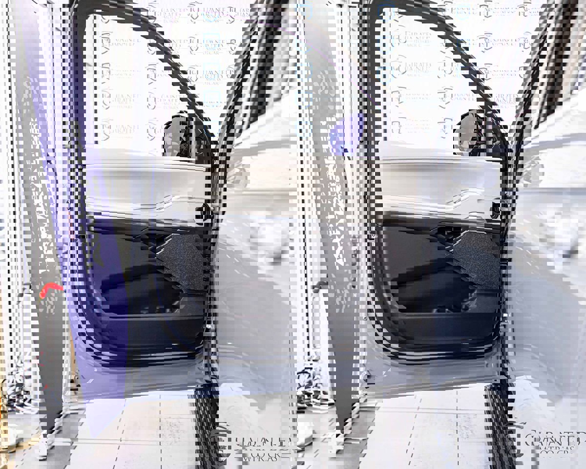 Used 2025 Lincoln Navigator Reserve image 30