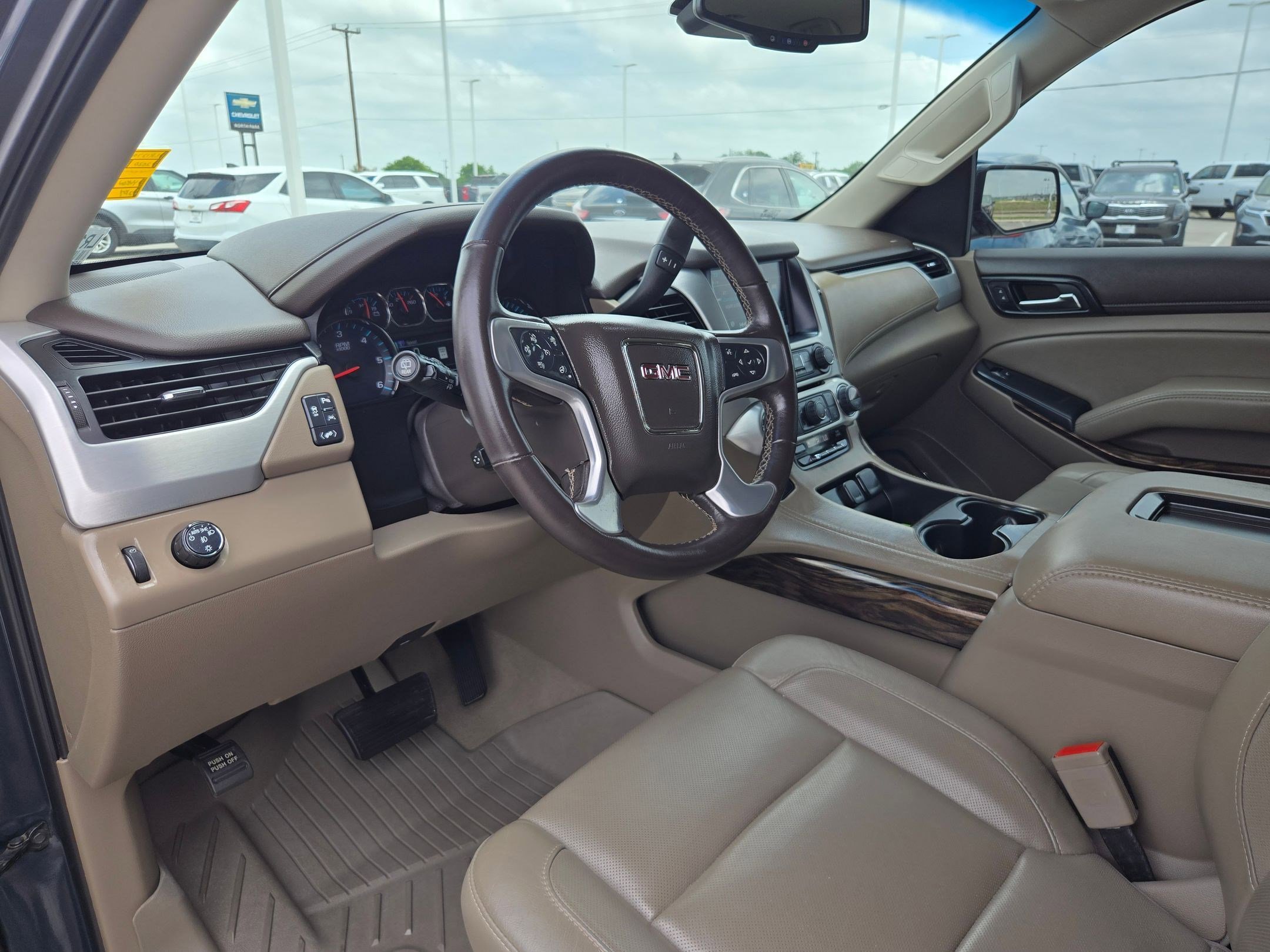Certified 2020 GMC Yukon SLT w/ Premium Edition RWD image 12