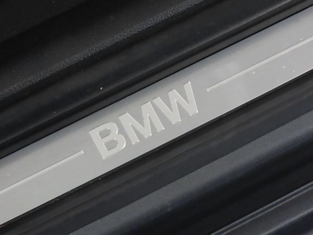 Used 2022 BMW 330i Sedan w/ Driving Assistance Package RWD image 37