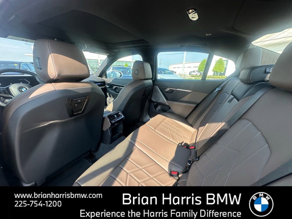 Certified 2025 BMW 530i image 24