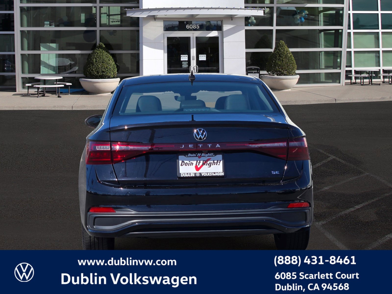 Certified 2025 Volkswagen Jetta SE FWD image 5